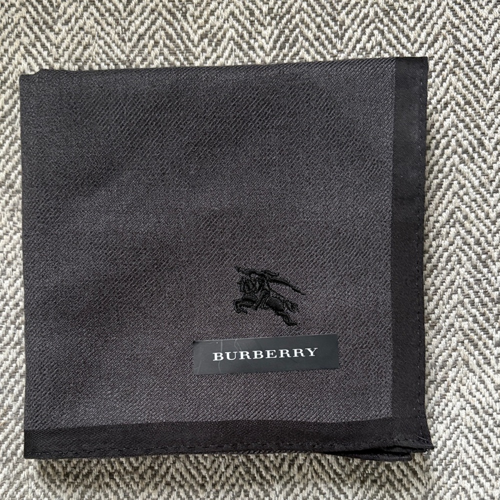 Mens Burberry Scarf - Picture 2 of 6